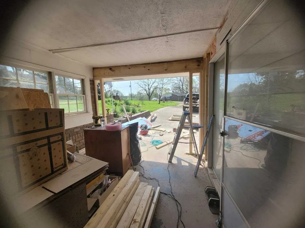 Air movers and dehumidifier for Water Mitigation Services in Zephyrhills